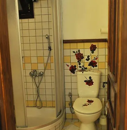 Erguvanli Ev 쿠카쿠유